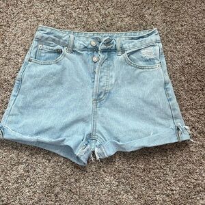 Edikted Cow Print Pocket Denim Shorts Light Wash Button Fly Size Small Y2K